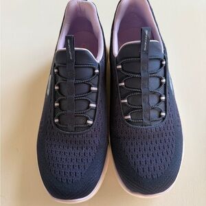 Skechers Women's Navy Athletic Shoes size 10 wide fit